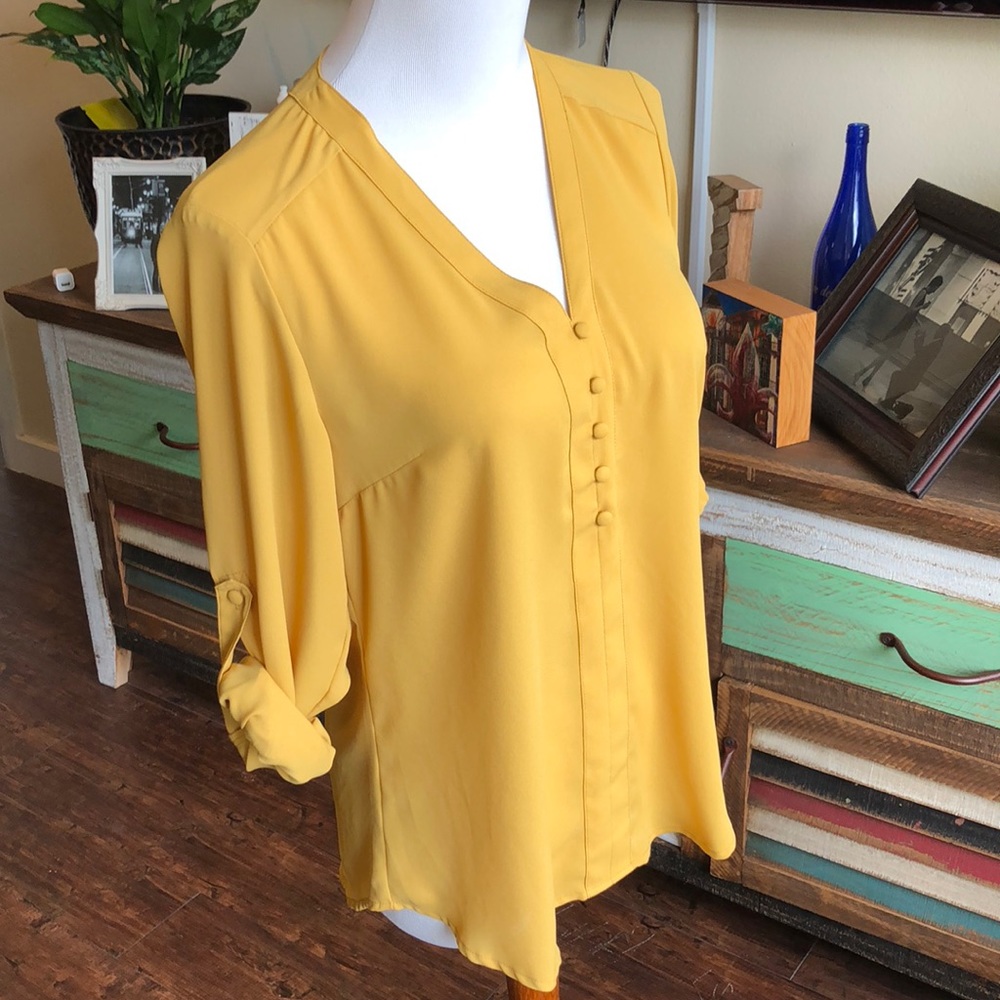 Express Portofino Mustard Lightweight Blouse